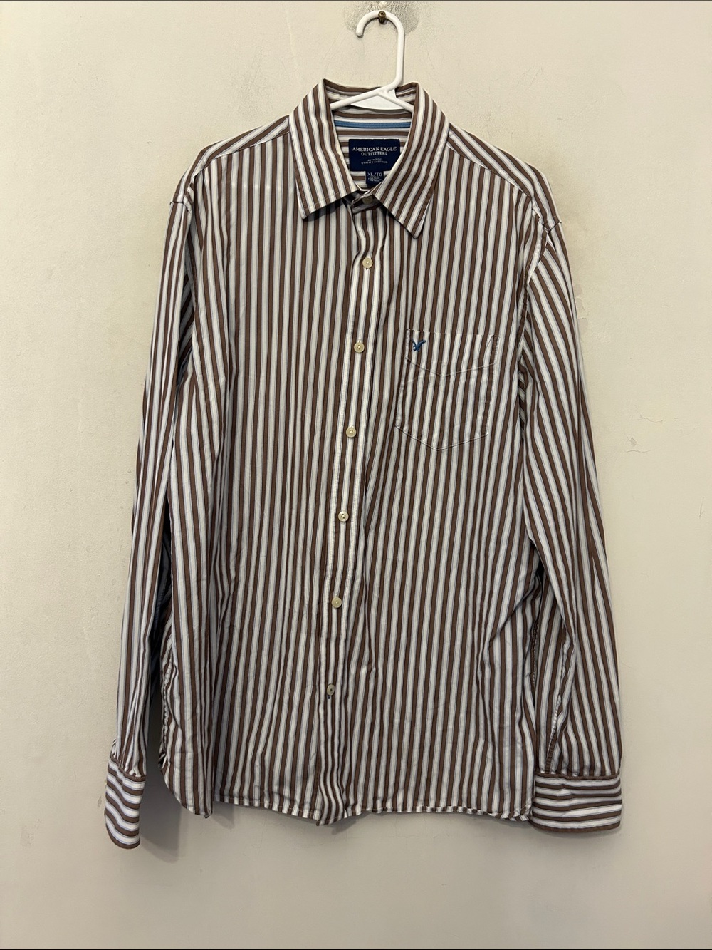 American Eagle Outfitters Brown and White Vertical Stripe shirt Size XL EUC
